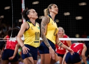 英雄联盟总决赛时间-排球选手赛后落泪，背后故事感人