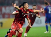 英雄联盟总决赛-亚洲球队交锋，足球盛宴持续燃烧