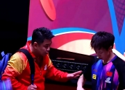 LOL赛事-韩国队险胜英格兰队，王皓点燃赛场