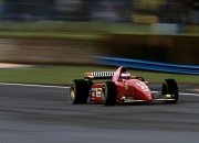 英雄联盟总决赛门票-当恩比德统治油漆区，76人险胜黄蜂，诠释了现代中锋的唯一性答案