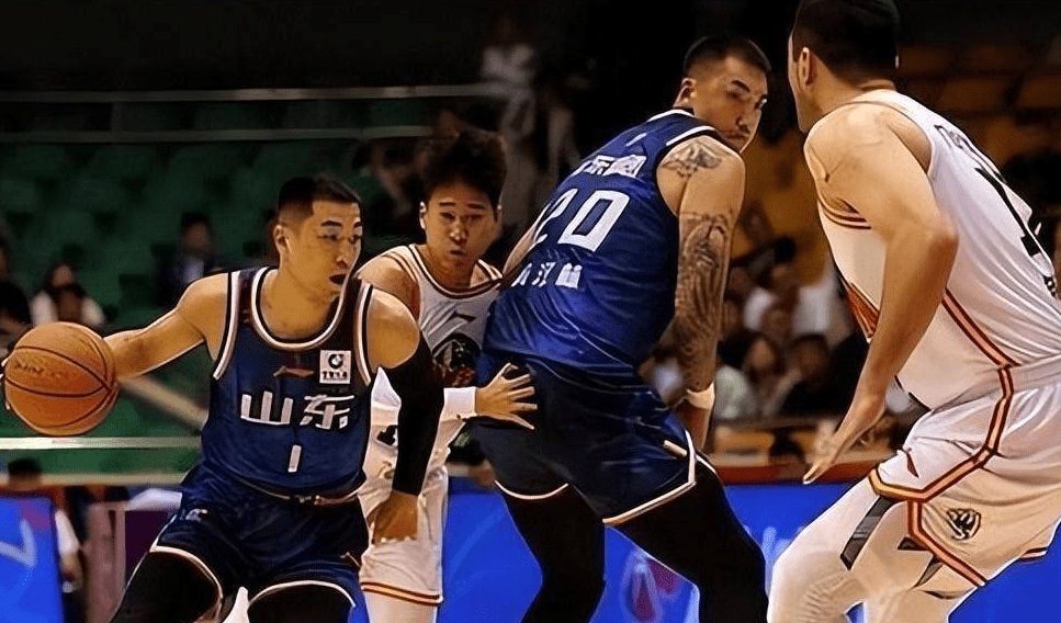 柏林联队逆转胜利，豪取三分