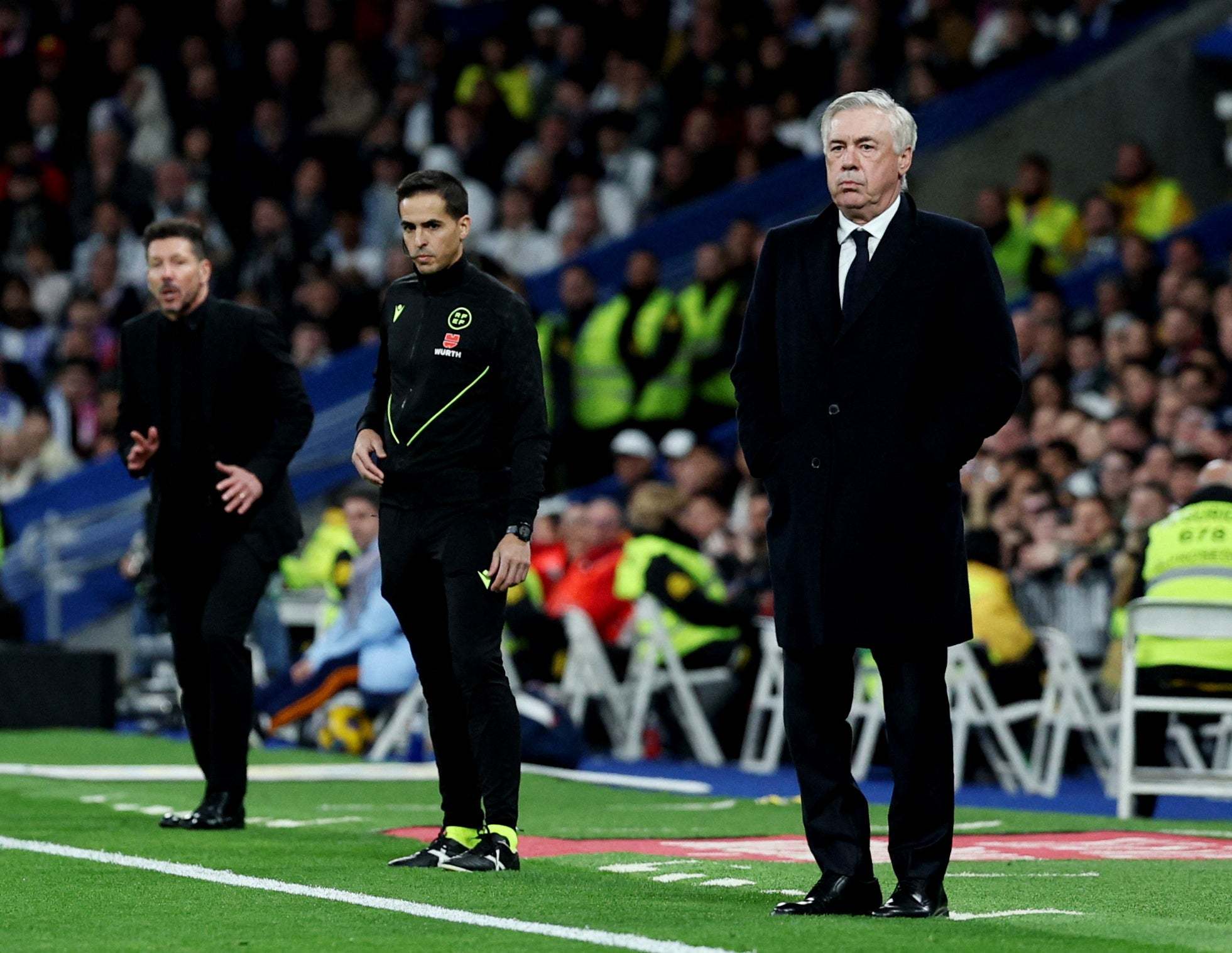 巴塞罗那逼平马德里竞技，小组出线形势不明的简单介绍