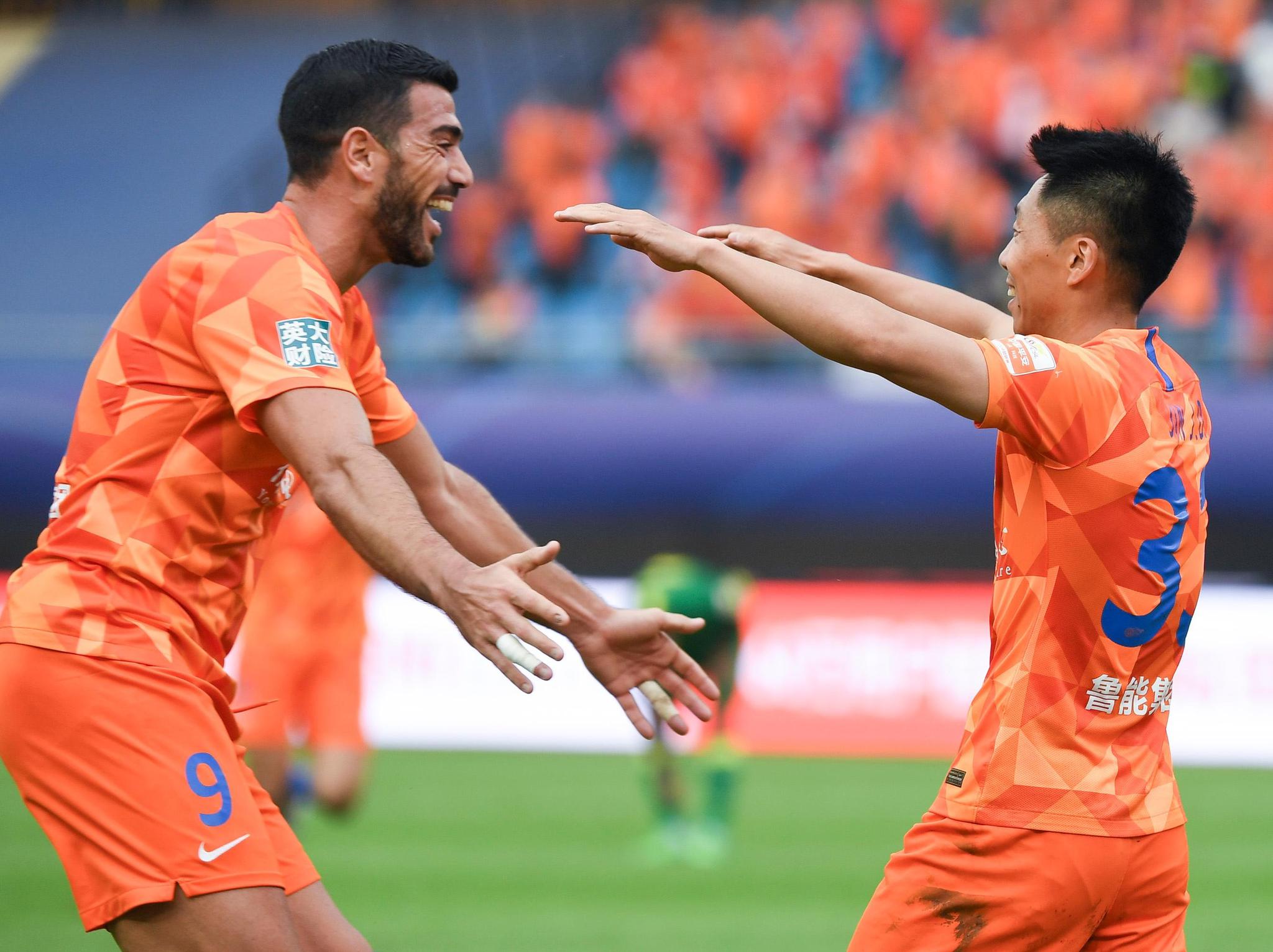 关于建业客场逼平鲁能，取得关键一分的信息