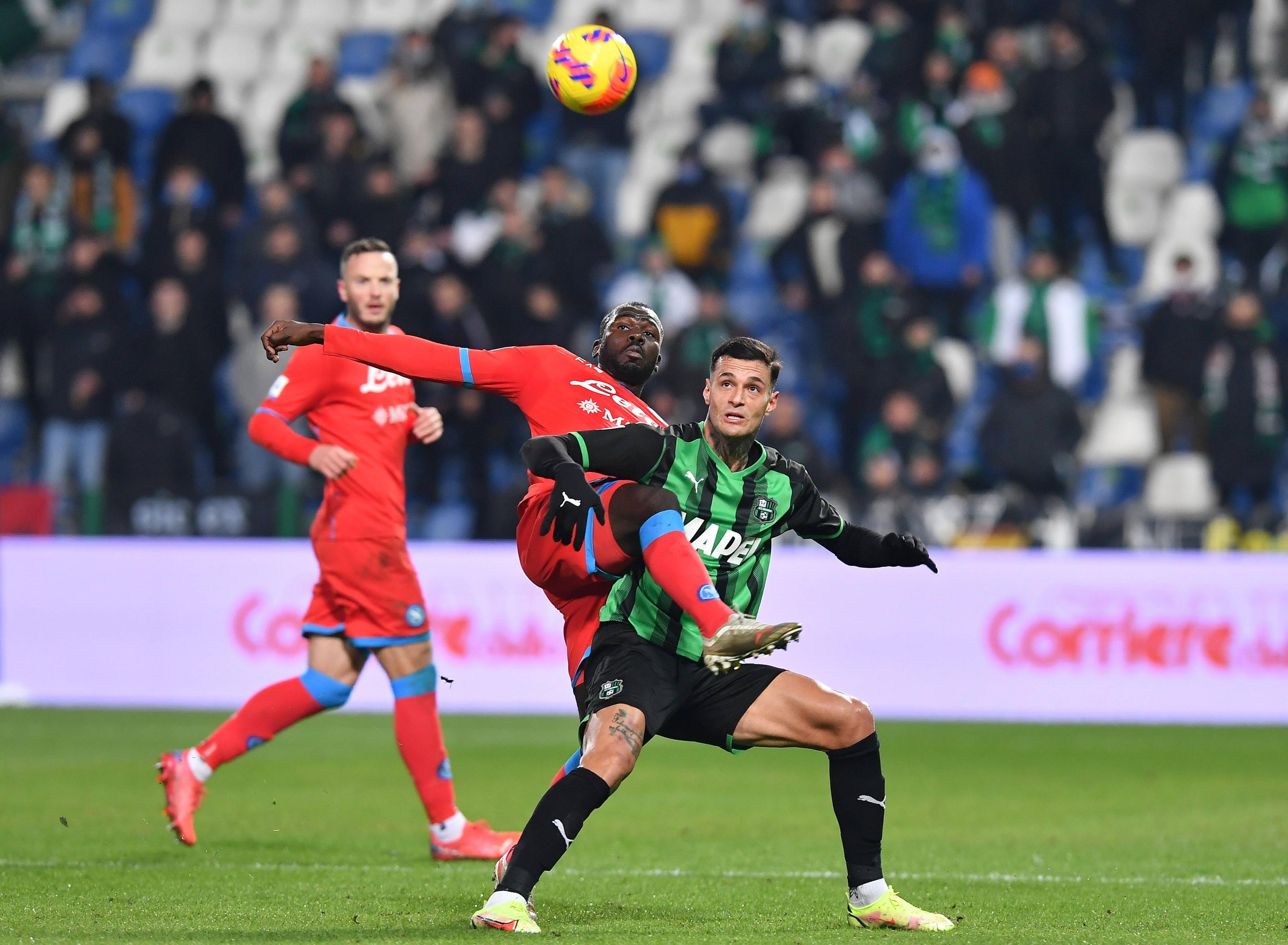 足球比赛中球员们的不凡表现