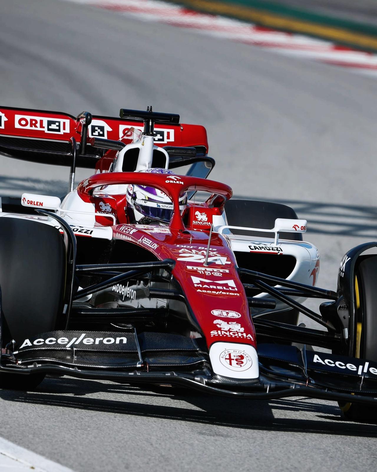 索伯车队横扫红牛二队，周冠宇带队取胜