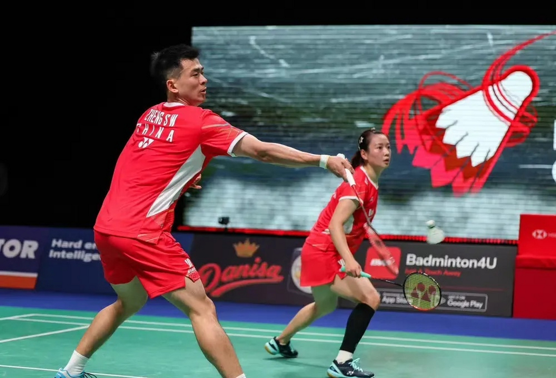 马来西亚队鏖战印尼队，郑思维统治全场的简单介绍