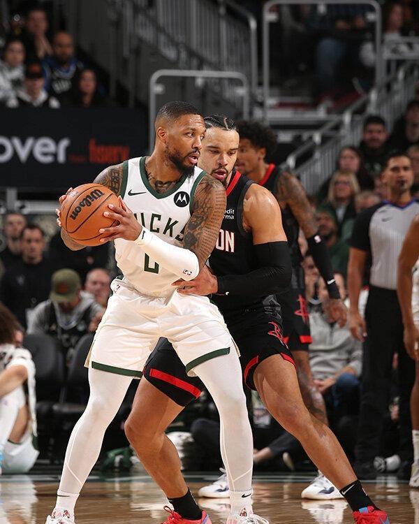 雄鹿横扫火箭，克莱统治全场