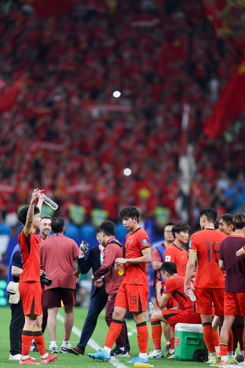 亚洲球队交锋，足球盛宴持续燃烧