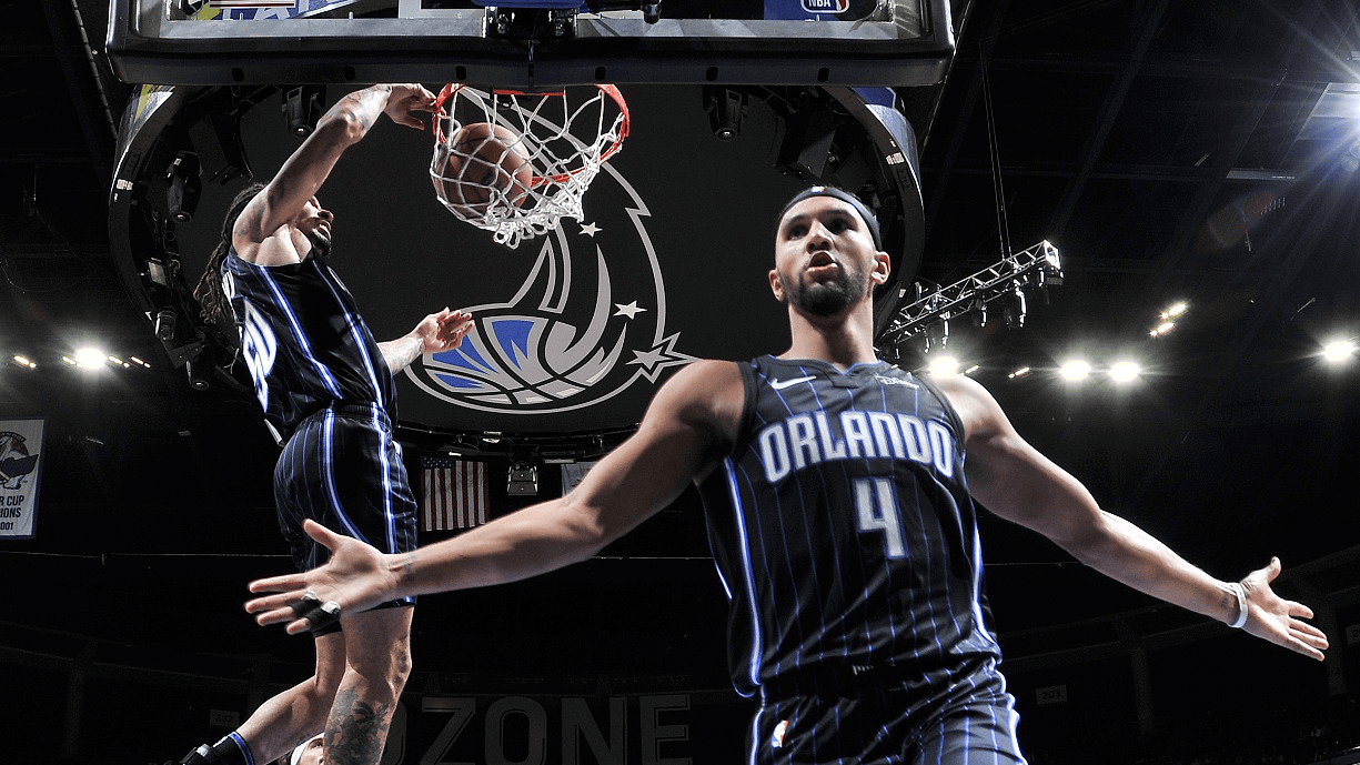 国王险胜雷霆，布伦森统治全场