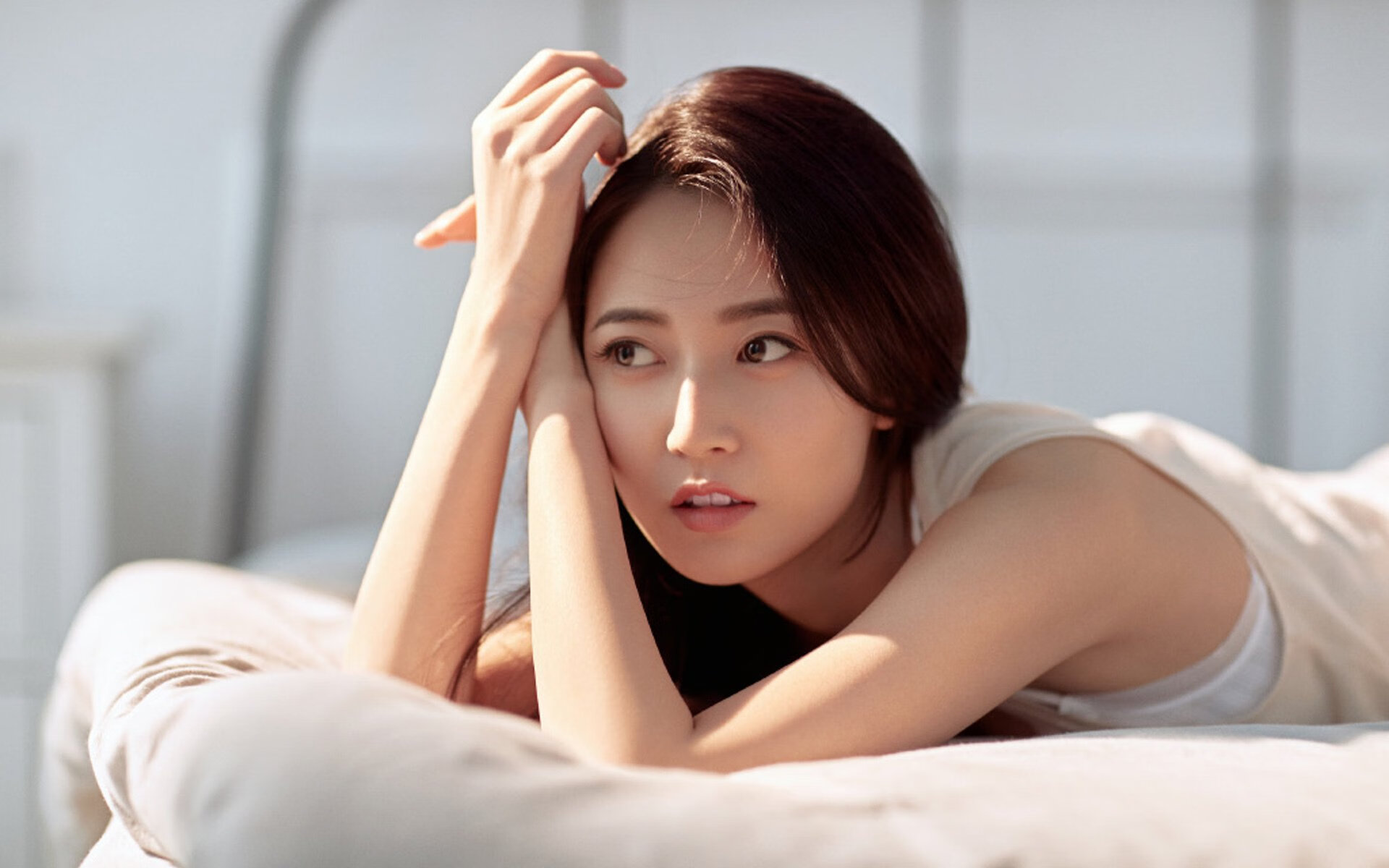 跨界风暴,北京队篮球场终结马刺王朝,浓眉F1赛道颠覆新赛季揭幕战