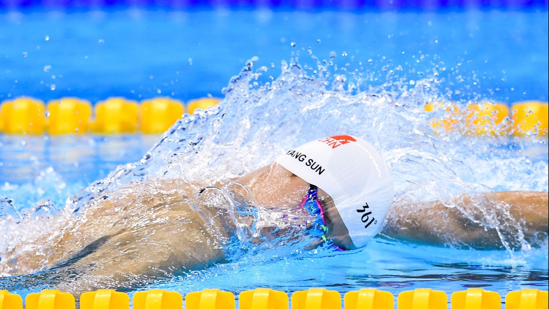 概念碰撞，当巴萨遇见洪都拉斯，马丁内利的数据维度启示录