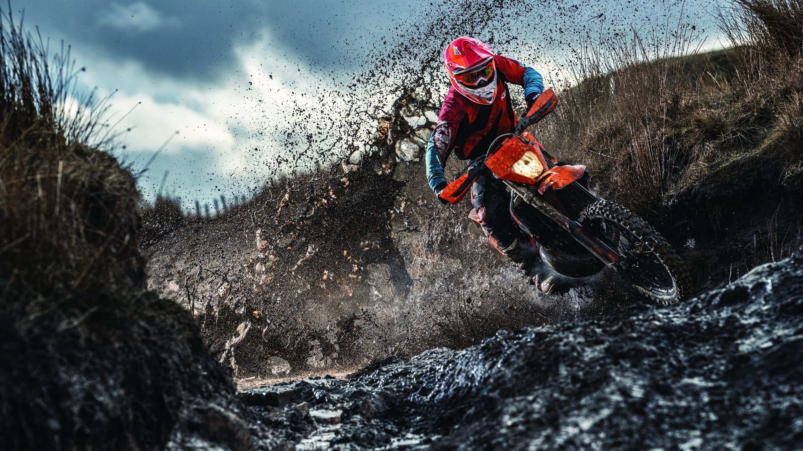 雷霆崛起新篇章，切特·霍姆格伦用教科书表现引领球队强势击溃黄蜂